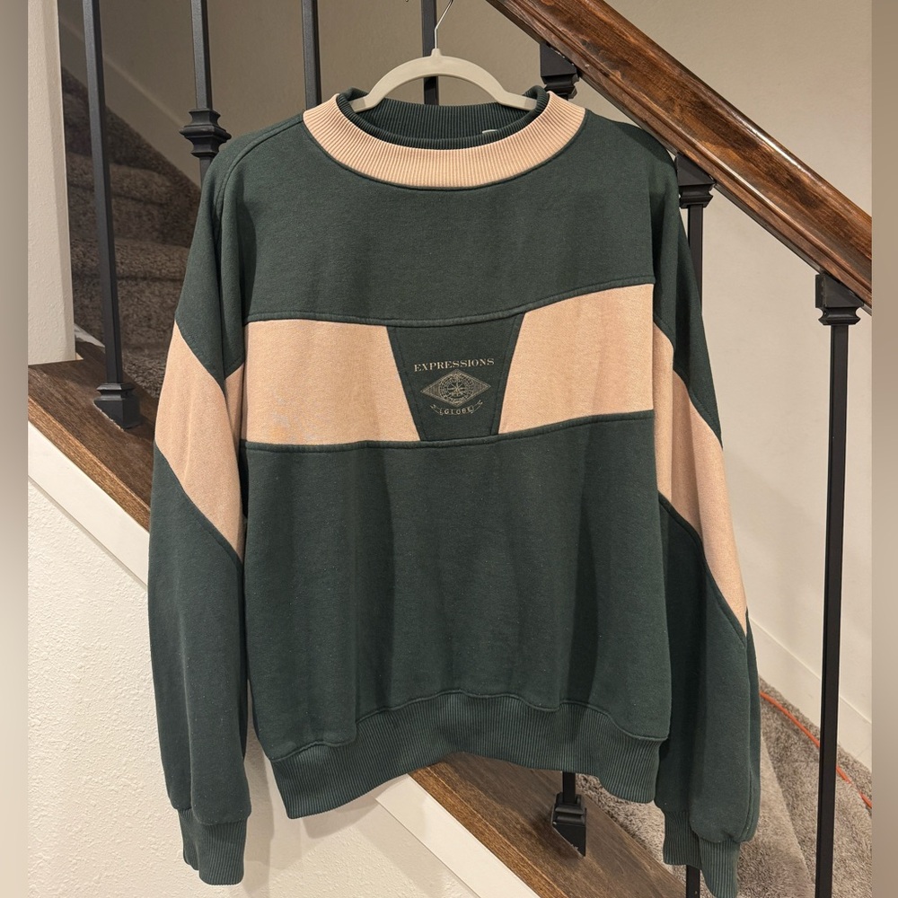 Vintage forest green and tan crewneck sweatshirt expressions global